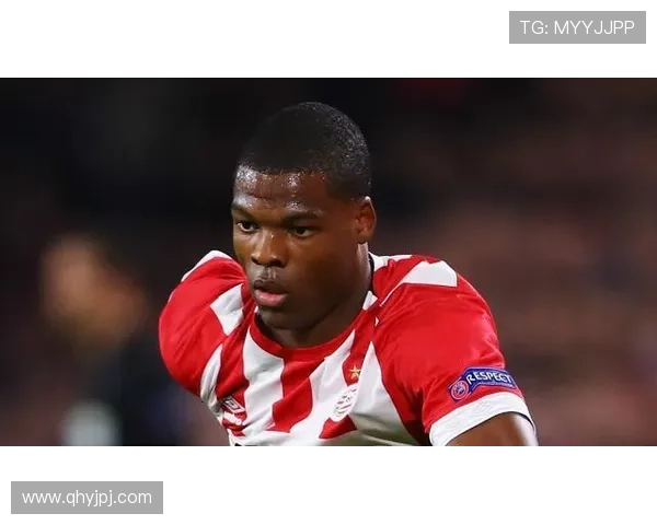 邓弗里斯不满被换下怒砸皮球表情郁闷引发关注